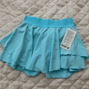 Lululemon court rival HR Skirt cyan blue size 6